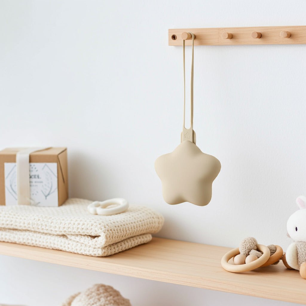 Silicone Dummy Case Beige Star - Baby Hygiene Accessory from Senso - Blanky