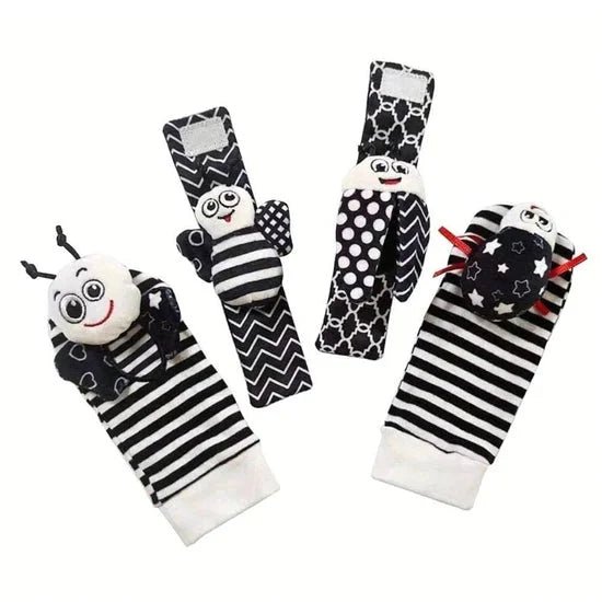 Animal Wrist Rattle and Socks (3 - 12 M) Colourful Giraffe Set - Baby Sensory Toy from Senso - Blanky